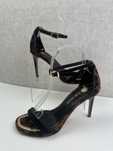 River island pony - island,